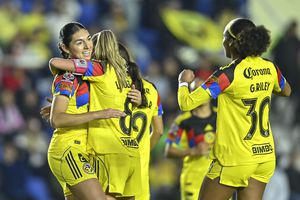 Riley y Luebbert en celebración de gol con América en el Clausura 2026 de la Liga MX Femenil | IMAGO 7