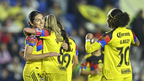 Riley y Luebbert en celebración de gol con América en el Clausura 2026 de la Liga MX Femenil | IMAGO 7