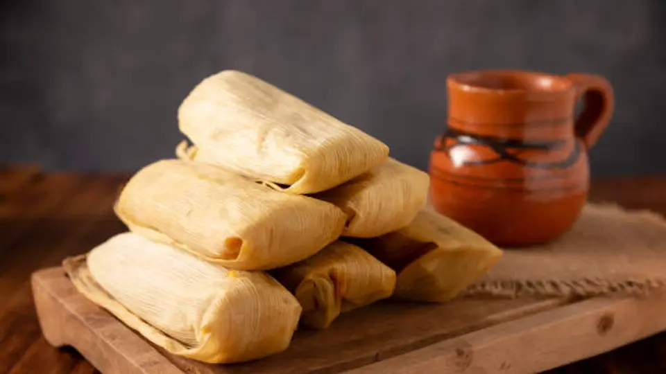 ¿Tamales de casi un kilo para el Día de la Candelaria? Así es este famoso platillo en Neza
