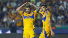 André-Pierre Gignac y Nicolás Ibáñez en partido con Tigres en la Liga MX | IMAGO 7