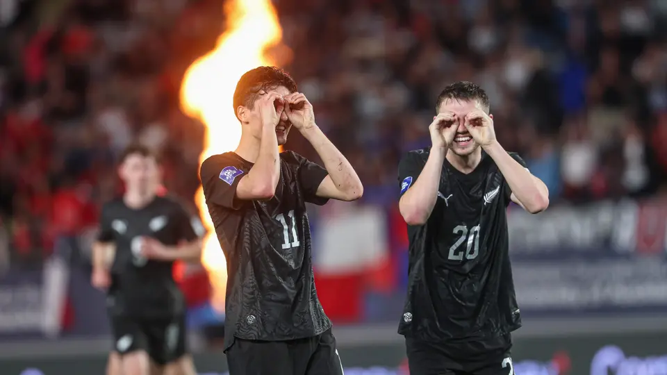 Nueva Zelanda golea a Chile l X:NZ_Football