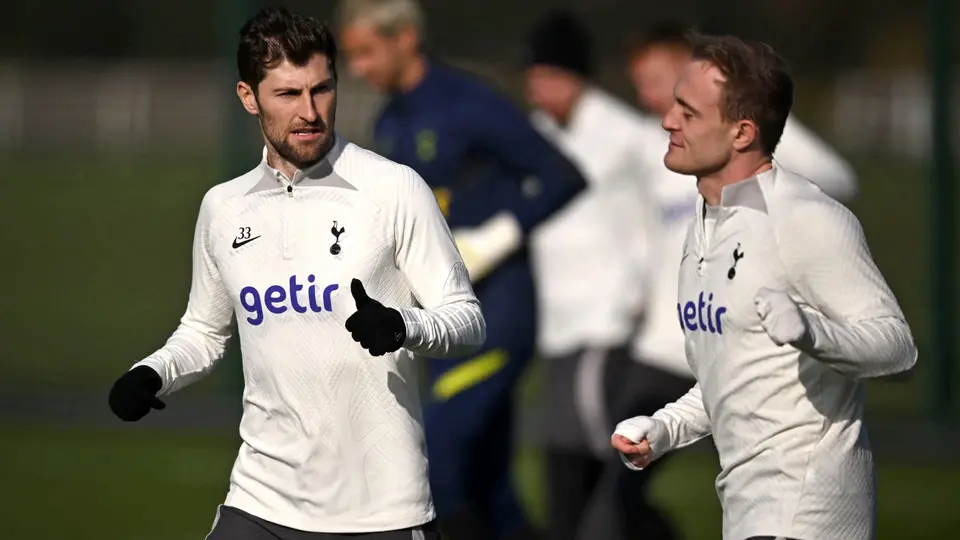 Ben Davies en un entrenamiento con Tottenham l AFP