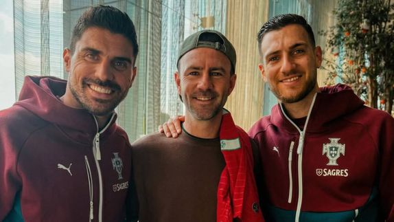 Miguel Layún con Ruben Neves y Diogo Dalot en el hotel de concentración de Portugal | INSTAGRAM: @miguel_layun