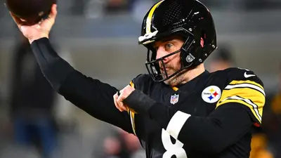 Aaron Rodgers esta buscando un contrato millonario para mantenerse con Steelers