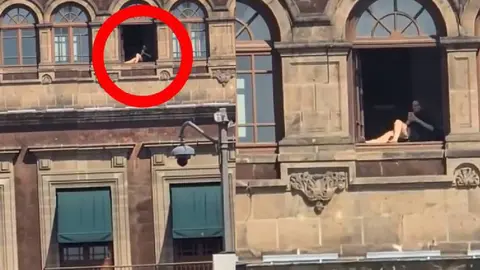 Hace unos días se hizo vira un video de mujer tomando el sol en Palacio Nacional/X: @vampipe