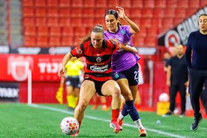 Tijuana rescata empate ante Chivas con gol de último minuto