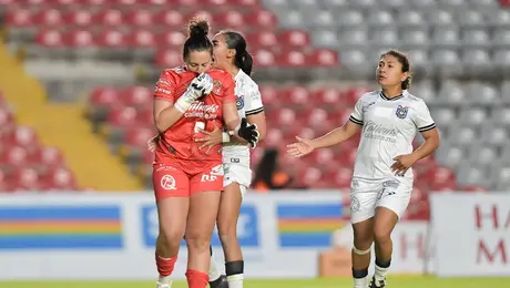 ¡Superheroína! Marta Alemany ataja penalti en el último minuto de la victoria de Querétaro ante Juárez