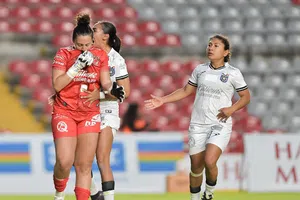 ¡Superheroína! Marta Alemany ataja penalti en el último minuto de la victoria de Querétaro ante Juárez