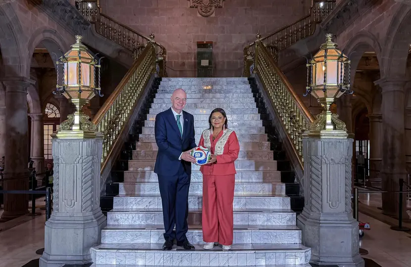 El presidente de la FIFA, Gianni Infantino tras reunirse con la jefa de gobierno de la CDMX, Clara Brugada | X: @ClaraBrugadaM