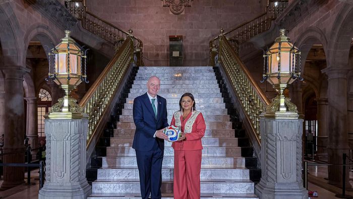 El presidente de la FIFA, Gianni Infantino tras reunirse con la jefa de gobierno de la CDMX, Clara Brugada | X: @ClaraBrugadaM