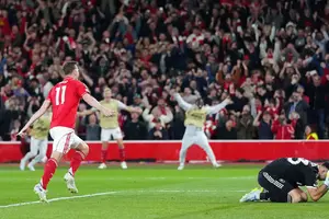 Aston Villa cae ante Nottingham Forest en la Europa League