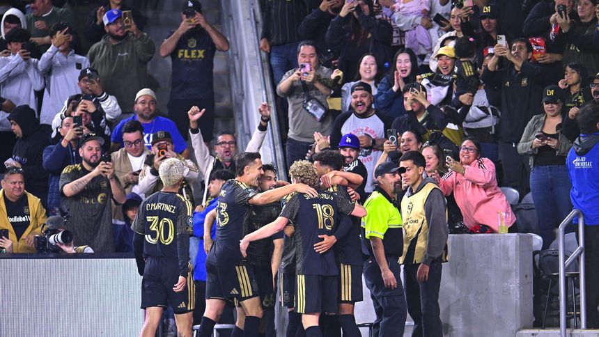 Jugadores del LAFC lograron romper el cero ante Toluca | MEXSPORT