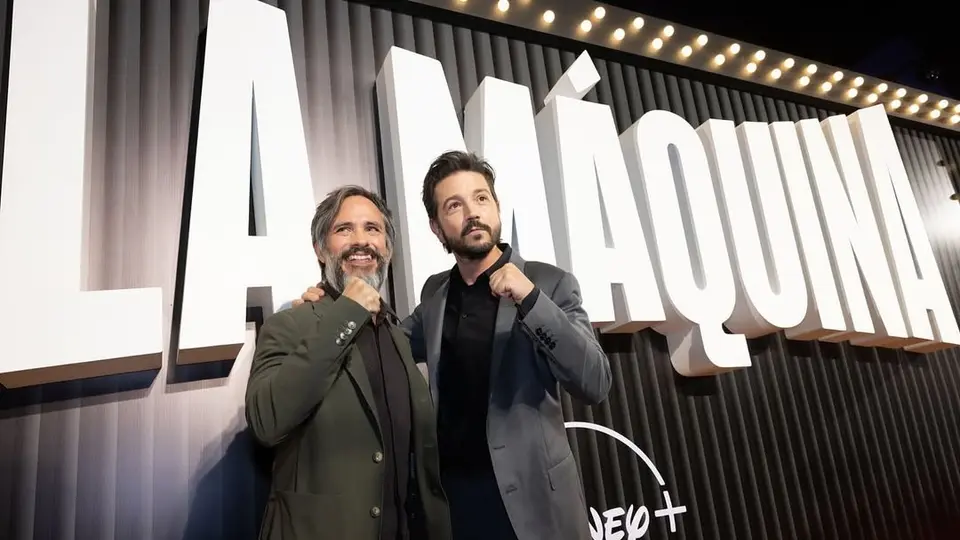 Gael García Bernal también demandó a la marca ya que también aparece su imagen en una campaña que no autorizó / IG: @diegoluna_