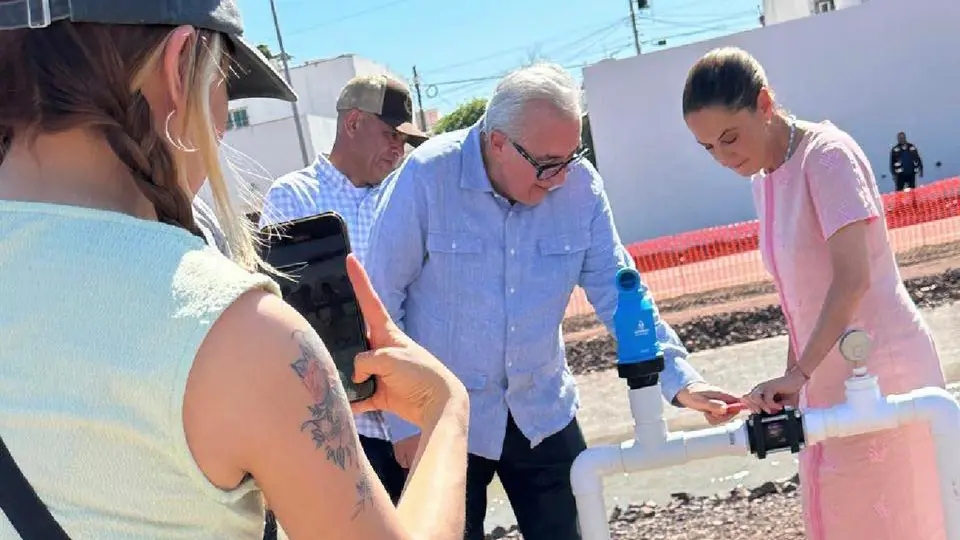 La FGR se encargará de investigar los señalamientos en contra de varios funcioanrios mexicanos / FB: @RochaMoyaR