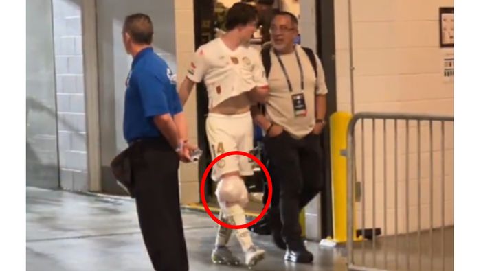 Marcel Ruiz abandonó el terreno de juego con hielo | CAPTURA