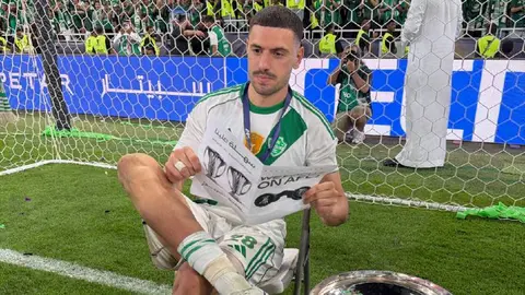 Merih Demiral en el Al Ahli | x:@Merihdemiral