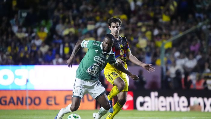 Stiven Barreiro en el partido de León contra América en el Clausura 2026 de la Liga MX | IMAGO 7