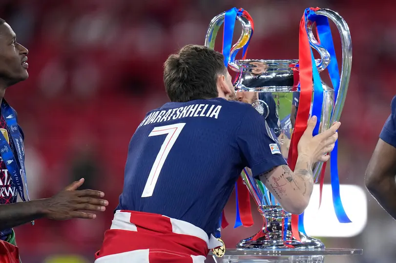 Kvicha Kvaratskhelia, jugador del PSG | AP