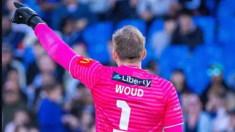 Michael Woud con su club | IG:@ michaelwoud1