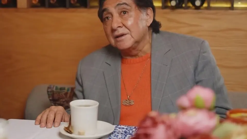 El actor mexicano volvió a defender la ayuda que recibe cada dos meses / Redes Sociales