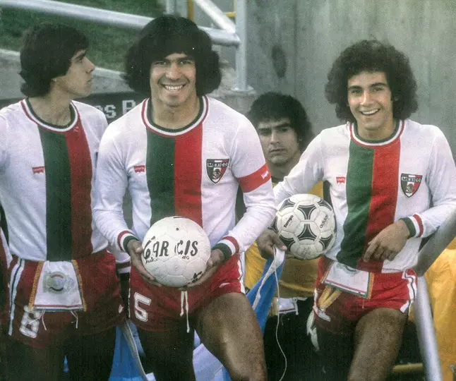 Arturo Vázquez, Guillermo Mendizábal y Hugo Sánchez con México en el Mundial de 1978 l X:UniformesSelec1