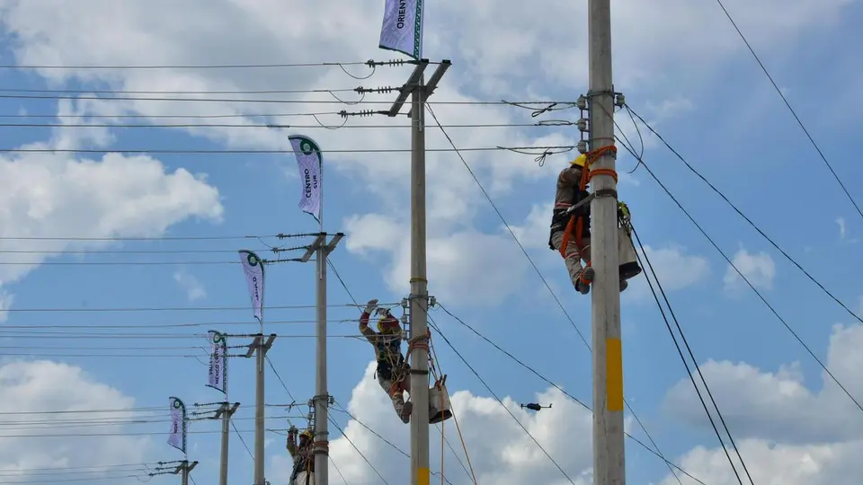 Los adeudos por el servicio de energía eléctrica pueden generar recargos adicionales / FB: @CFENacional
