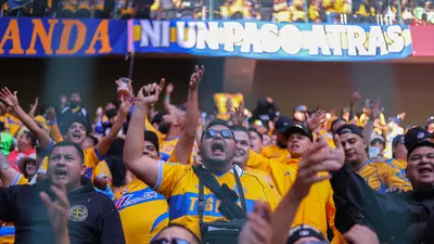 ¡Máxima seguridad! Los Libres y Lokos llegaron escoltados al Estadio Nemesio Diez