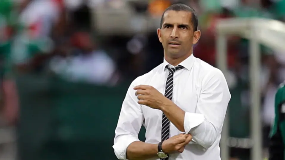 Sabri Lamouchi, técnico de la selección de Túnez | AP