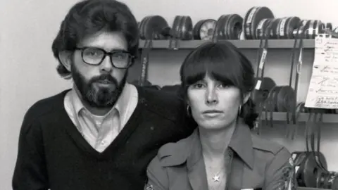 George Lucas y Marcia Lou Griffin se casaron en 1969 y se separaron en 1983. / X