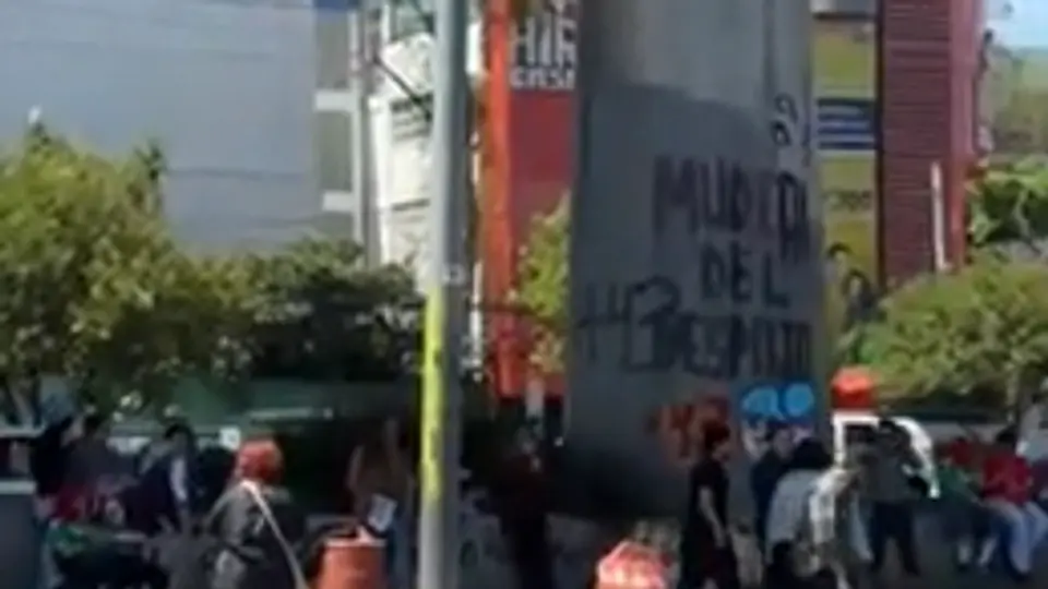 Se manifiestan estudiante en contra del Mundial 2026 l CAPTURA