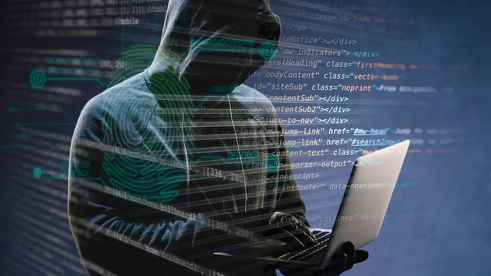 La víctima escanea el código y es redirigida a sitios web diseñados para parecer auténticos / Magnific