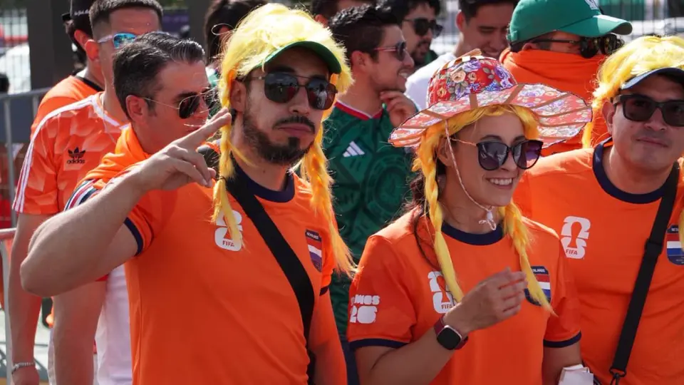 Una marea naranja invadió Monterrey | Carlos Ponce de León