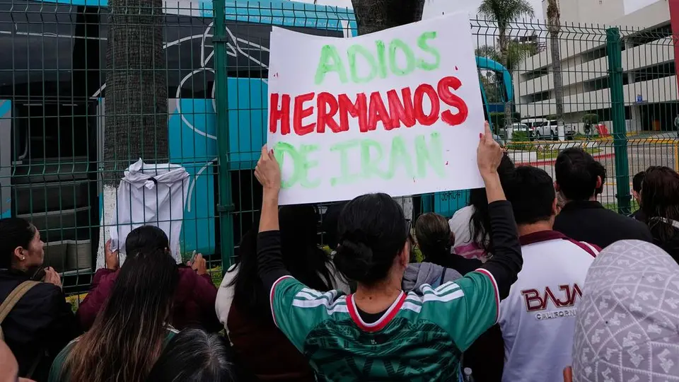 Afición en Tijuana se despide de la Selección de Irán | AP