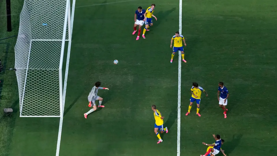 Otra perspectiva del gol de Mbappé | AP