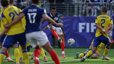 Así fue el golazo de Kylian Mbappé en el Francia vs Suecia