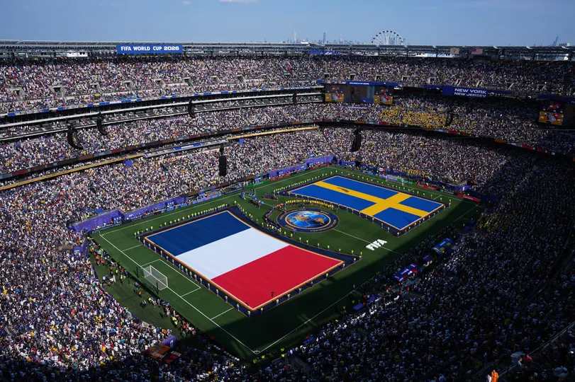 Llenoo en el Estadio de Nueva York para el choque entre los equipos europeos | AP