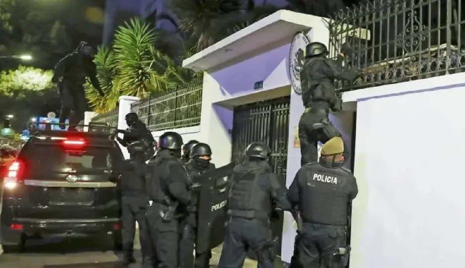 Imagenes de la Embajada de México en Quito y el arresto a Jorge Glas / AP