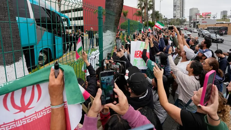 Afición en Tijuana se despide de la Selección de Irán | AP