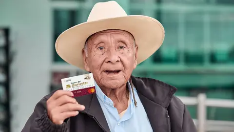 Las primeras personas en recibir el depósito serán aquellas cuyo primer apellido comience con la letra A / Especial