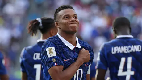 “Ustedes hacen que parezca un dictador”: Deschamps arremete contra detractores de Mbappé