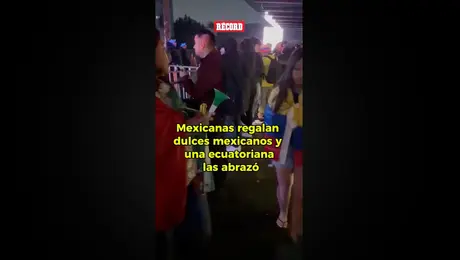 Mexicanas regalaron dulces a ecuatorianas y estas les regresan un abrazo