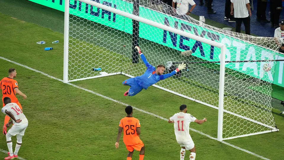 Issa Diop, en acción de gol | AP