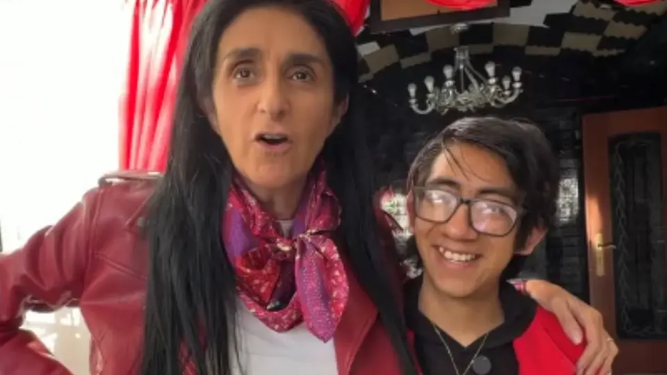 Así luce hoy Mateo Gibrán, el actor que interpretó a Maradonio en la serie de Eugenio Derbez. / IG