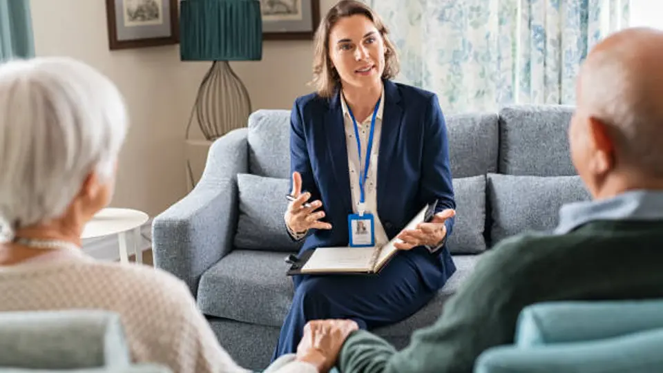 El SAT advierte sobre visitas domiciliares sospechosas. /istock