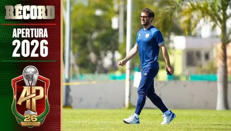 Iván Alonso, de cuestionar su llegada a conseguir títulos en Cruz Azul