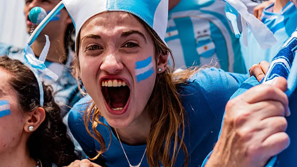 El decreto modifica la Ley de Migraciones e incorpora nuevas causas para denegar el ingreso al territorio argentino. /istock