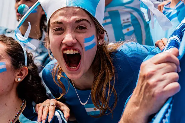 El decreto modifica la Ley de Migraciones e incorpora nuevas causas para denegar el ingreso al territorio argentino. /istock
