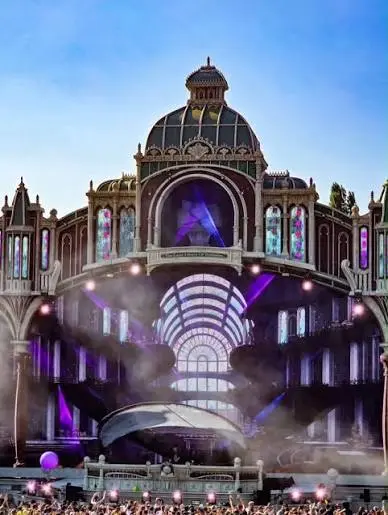 La Policía de Bélgica desplegó un amplio operativo de vigilancia durante los dos fines de semana del festival./@tomorrowland
