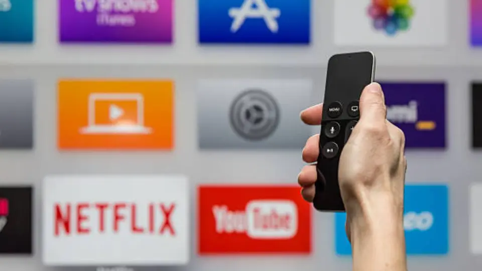 Los usuarios cada vez prefieren ver videos de YouTube en pantallas grandes. / iStock