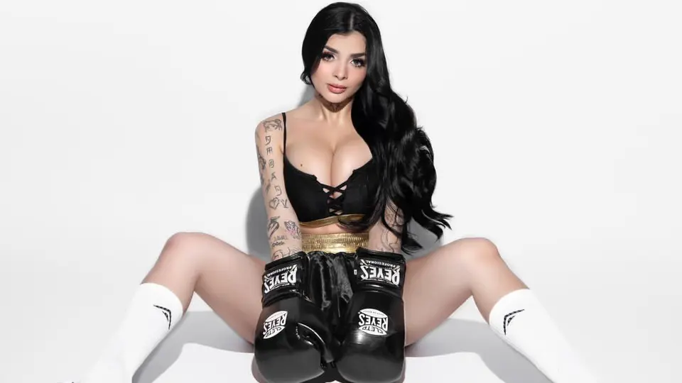Karely Ruiz arremete contra la prensa tras violento robo a su familia